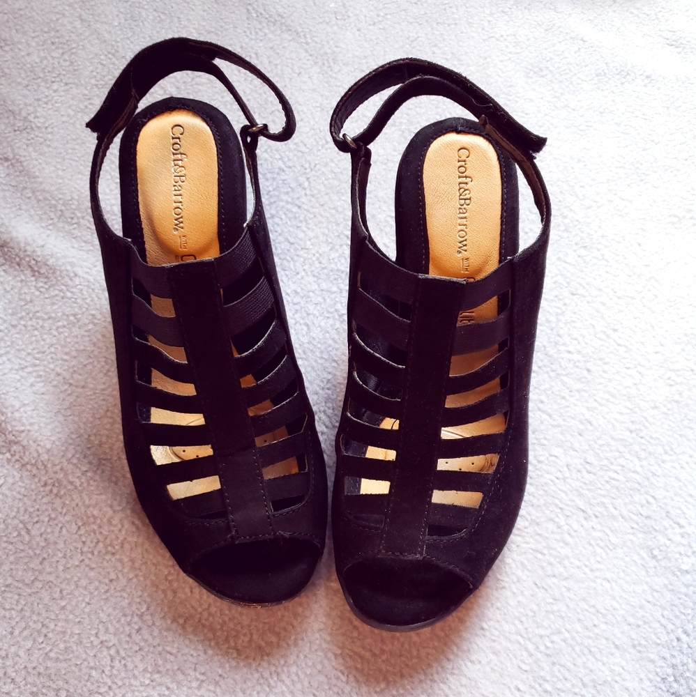 Black felt heels